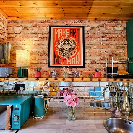 Mary's Artebella Apartment